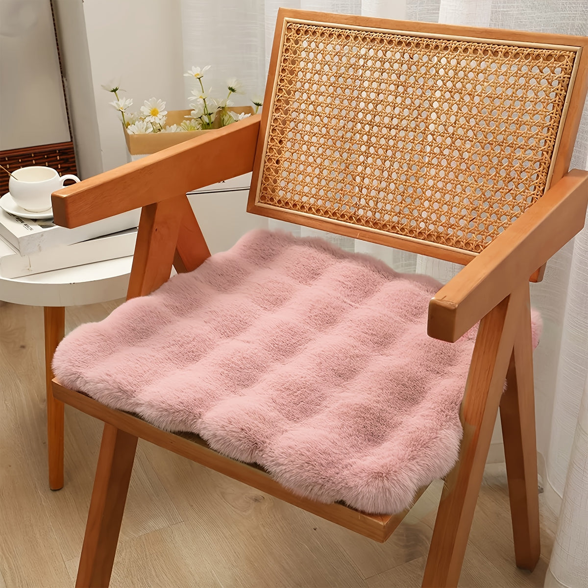 Galette de chaise carrée 50x50 en peluche à relief de bulles
